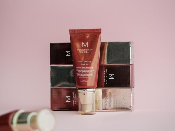 Transform Your Spring Outfits: Innovative Neutral Styling Tips for a Stunning UK Look